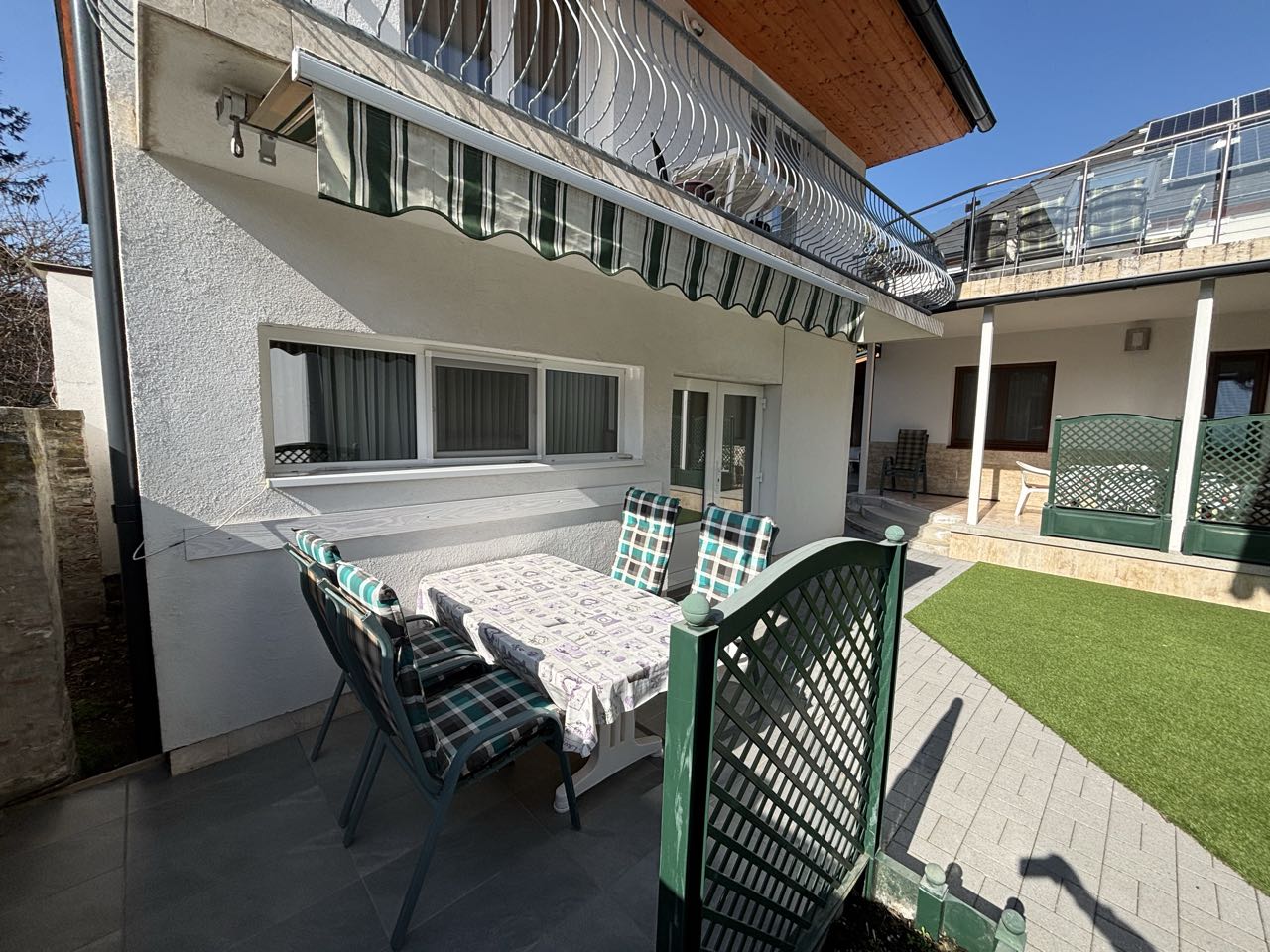 Plútó Apartman 2